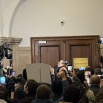 Напрежение и физически сблъсъци пред кабинета на главния прокурор в София