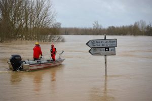Наводнения и разрушения: Бурята „Ориана“ удари Италия, Испания и Франция