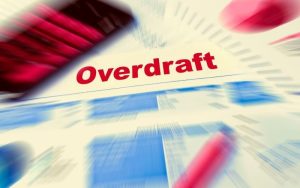 Всеки десети потребител в ЕС разчита на овърдрафт за текущи разходи
