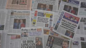 Криза на Даунинг стрийт: Вълна от оставки в кабинета на Киър Стармър заради скандала „Епстийн“