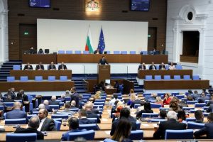 Пенсионна реформа: Депутатите приеха мултифондовия модел за втора пенсия на първо четене