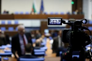 Политическо напрежение в парламента заради случая „Петрохан“: Обвинения в педофилия и протекции