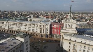 Политическо напрежение след първите решения на служебния кабинет „Гюров“