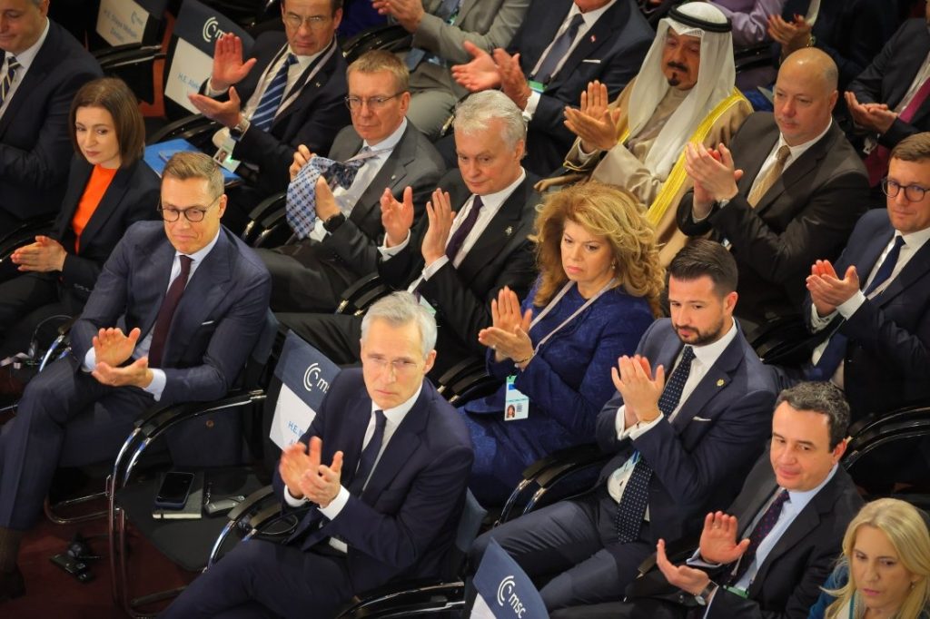 Илияна Йотова в Мюнхен: Европа трябва да поеме съдбата си в собствени ръце