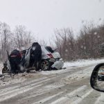 Тежка зимна обстановка в Северозападна България: Блокирани пътища и закъсали ТИР-ове