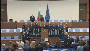 Росен Желязков предаде властта на служебния премиер Андрей Гюров