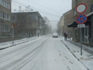 Шест села и два квартала на Айтос останаха без ток заради снежната буря