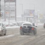 Тежка зимна обстановка в София и страната: Закъсали тролейбуси, затворени пътища и катастрофи със снегорини