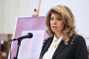 Илияна Йотова стартира консултации с партиите за избор на служебен премиер във вторник