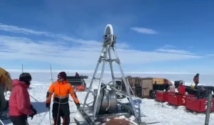 Британски учени започват историческа сондажна мисия на глетчера Твейтс