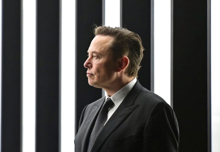 SpaceX и Киев блокират достъпа на Русия до Starlink за атаки с дронове SpaceX и Киев блокират достъпа на Русия до Starlink за атаки с дронове
