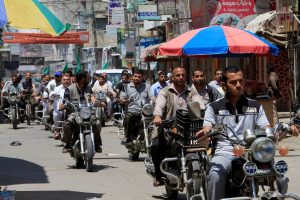 Палестинци се завръщат в разрушената Газа след ограниченото отваряне на Рафа