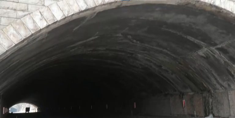 Тъмнината като капан: Тунелите „Боруна“ и „Велчова завера“ край Велико Търново чакат ремонт от половин век Тъмнината като капан: Тунелите „Боруна“ и „Велчова завера“ край Велико Търново чакат ремонт от половин век