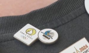 Неофициалният спорт: Традицията с размяна на значки превзе Милано-Кортина