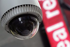 КЗЛД започва масирани проверки за незаконни камери в козметични студия и кабинети