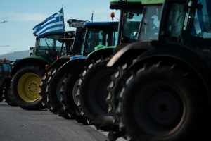 Протести в Атина: Фермери блокират центъра на гръцката столица