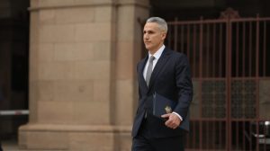 Служебната власт: Имената в кабинета „Гюров“ остават обвити в тайна