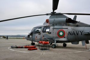 Вертолет на ВМС и фрегата „Дръзки“ издирват изчезнал риболовен кораб в Черно море