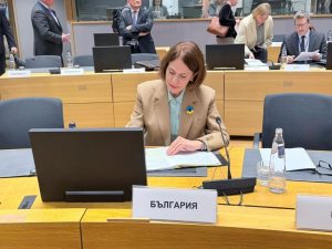 Надежда Нейнски настоя за устойчиви гаранции за сигурност на Украйна пред ЕС