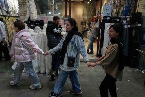 На ръба на война: Напрежение и страх обхващат жителите на Техеран