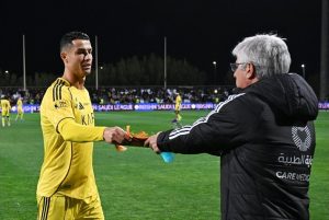 Кристиано Роналдо с травма и пропусната дузпа при победа на Ал Насър