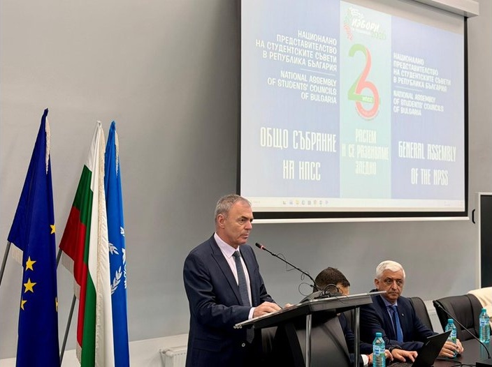 Министър Игнатов към студентите: Отстоявайте автономията и независимостта си