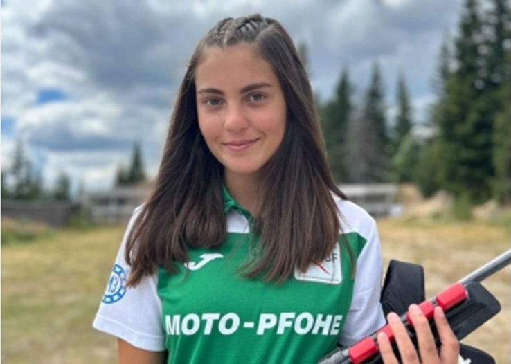 Рая Аджамова влезе в топ 10 на Световното първенство по биатлон за младежи