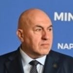 Италианският министър на отбраната Гуидо Крозето се прибира от Дубай с военен полет