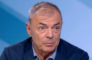 Министър Игнатов: Половината от учителите в училище „Космос“ нямат педагогическа правоспособност