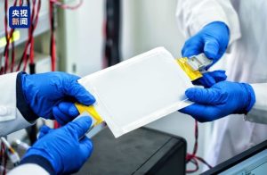 Китайски учени разработиха електролит за батерии с енергийна плътност до 700 Вт·ч/кг