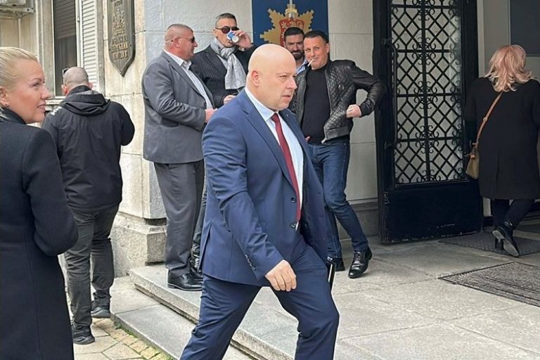 Васил Костадинов се завърна като директор на полицията в Пловдив Васил Костадинов се завърна като директор на полицията в Пловдив