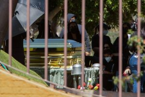 В Мексико погребаха наркобарона Ел Менчо в златен ковчег при засилени мерки за сигурност