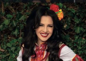 Народната певица Росица Пейчева стана баба: Малката Лора се роди в навечерието на 3 март