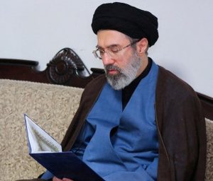 Аятолахът крокодил подготвял “господарския син” за лидер на Иран