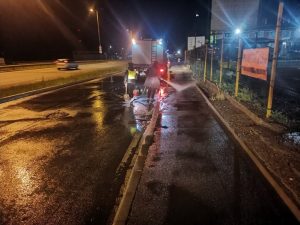 Миенето на улиците в София продължава в осем района: Пълен график и маршрути