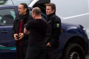 Изпращат Калушев, Ники и Александър с будистки ритуал, бащата на Златков е против