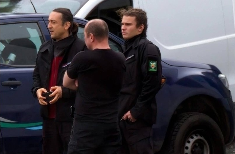 Изпращат Калушев, Ники и Александър с будистки ритуал, бащата на Златков е против