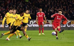 "Ливърпул" си върна на "вълците" и се класира за четвъртфиналите за Купата