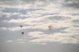 Израел съобщи за удар по въздушните сили на Иран