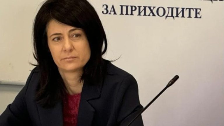 Милена Кръстанова поема НАП: Продължаваме работата за по-висока събираемост Милена Кръстанова поема НАП: Продължаваме работата за по-висока събираемост