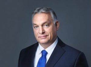 Премиерът Виктор Орбан наложи таван на цените на горивата и освободи петролния резерв