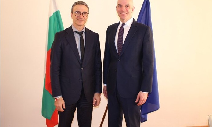 Трайчо Трайков обсъди енергийната сигурност и ситуацията с „Лукойл“ с британския посланик