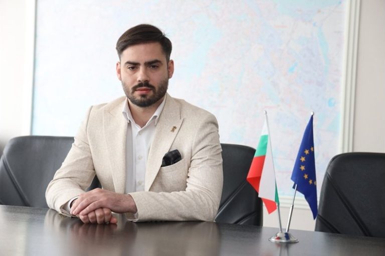 Бившият областен управител Стефан Арсов: Заварих 30-40% изсъхнали дървета в парк „Врана“ Бившият областен управител Стефан Арсов: Заварих 30-40% изсъхнали дървета в парк „Врана“