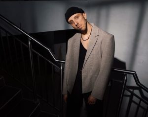 Певецът Роби с мащабен концерт в зала 1 на НДК и нов албум