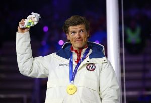 Рекордьорът Йоханес Клаебо получи сътресение на мозъка след тежък инцидент