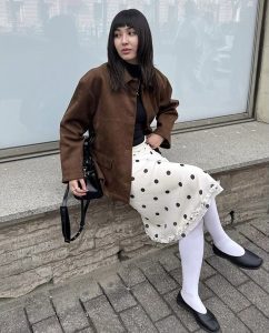 Класическият черно-бял принт на точки завладя подиумите и градската мода