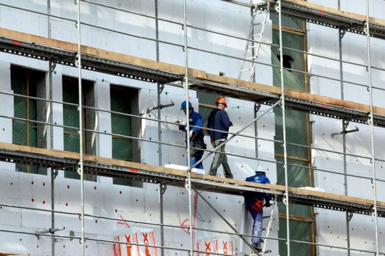 Засилват х 4 санирането – сега безплатно, после с 30% грант и заеми с 1% лихва Засилват х 4 санирането – сега безплатно, после с 30% грант и заеми с 1% лихва