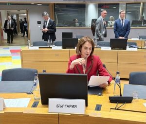 Нейнски: На фона на ситуацията в Близкия изток не бива да губим фокуса си върху Украйна