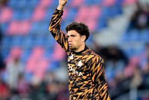 Шестима въоръжени обраха Неил ел Айнауи от Рома в дома му в Рим