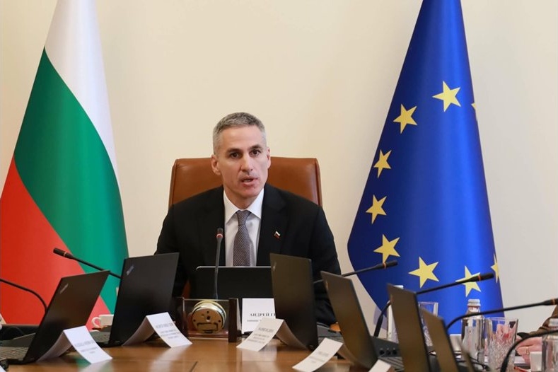 Андрей Гюров и Урсула фон дер Лайен обсъдиха Плана за възстановяване в Париж